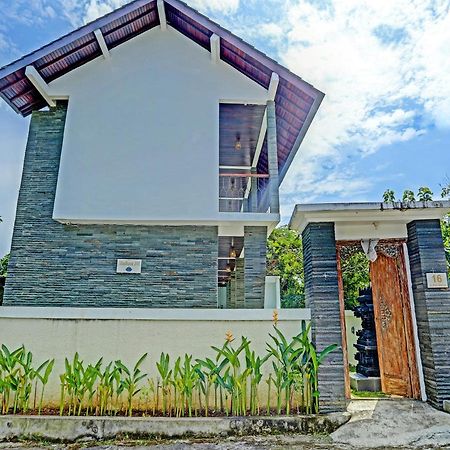 Hotel Oyo 91123 Madhava 108 Ungasan Exterior foto